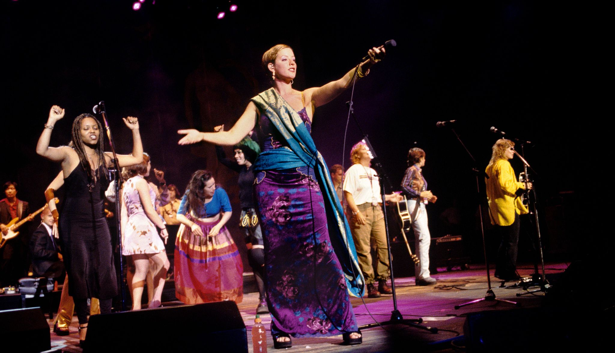 Sarah McLachlan is Back sarah mclachlan performing onstage in 1998