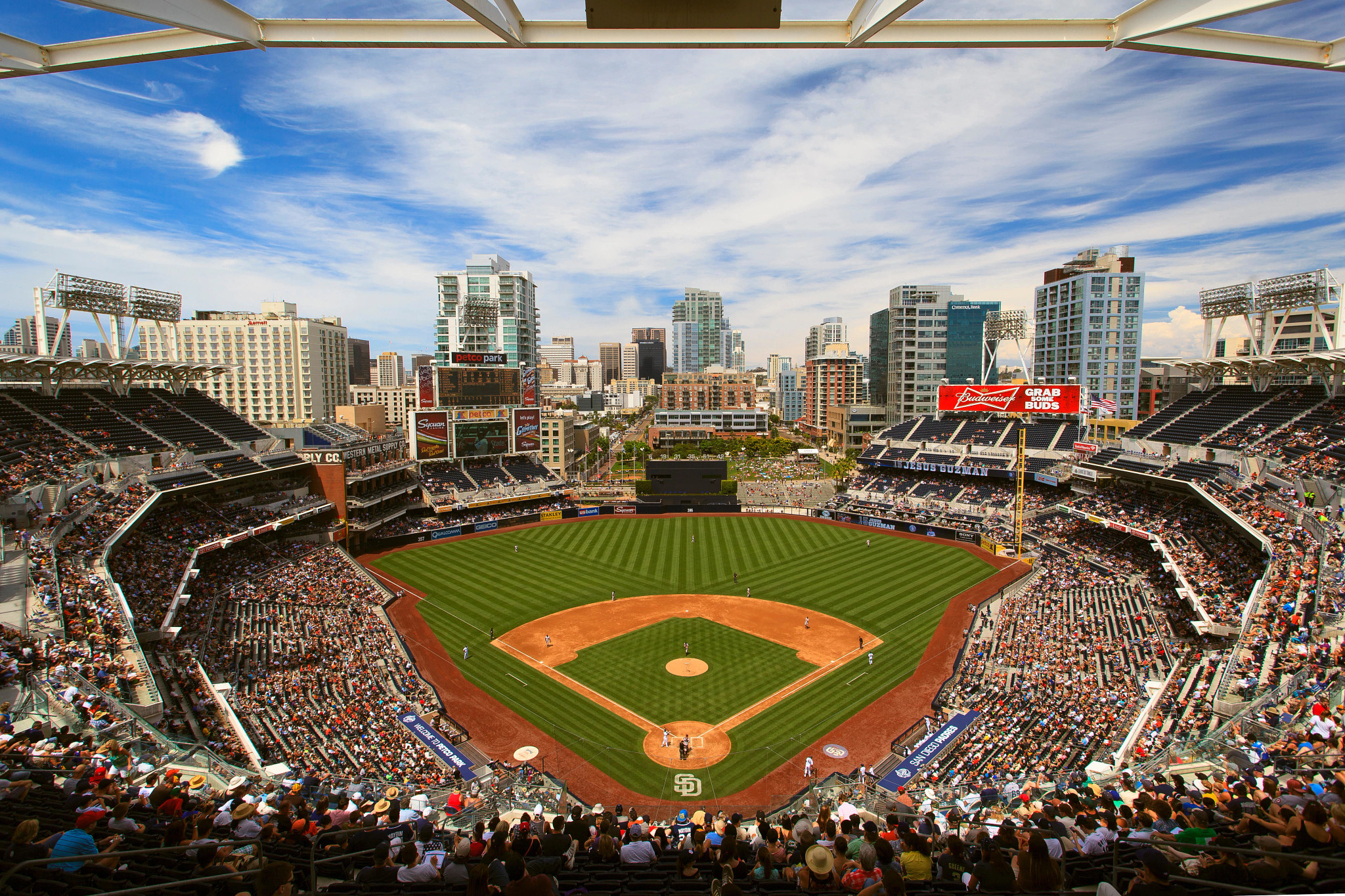 vista aérea del Petco Park donde juegan los San Diego Padres