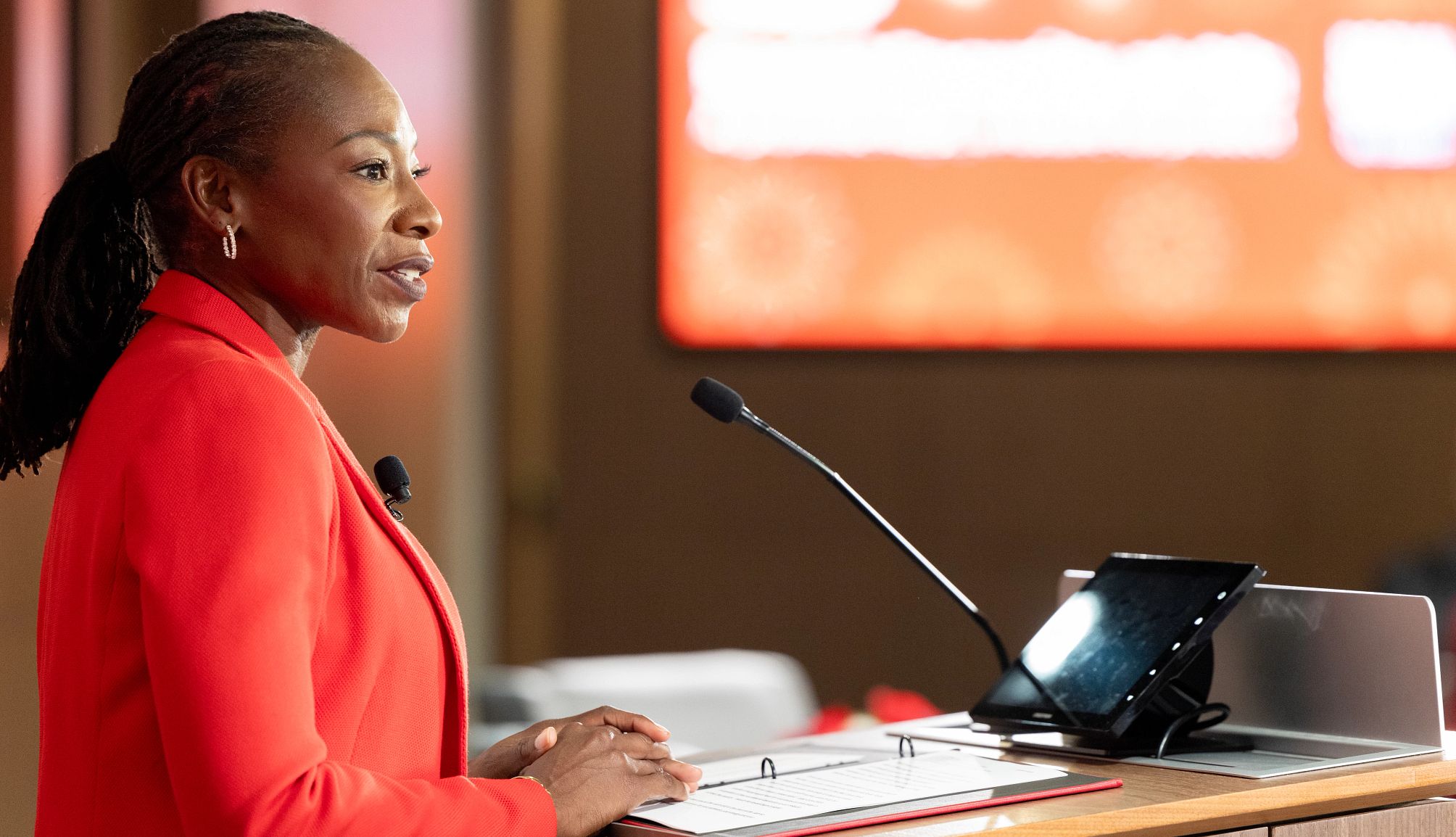 Directora ejecutiva de AARP, Myechia Minter-Jordan