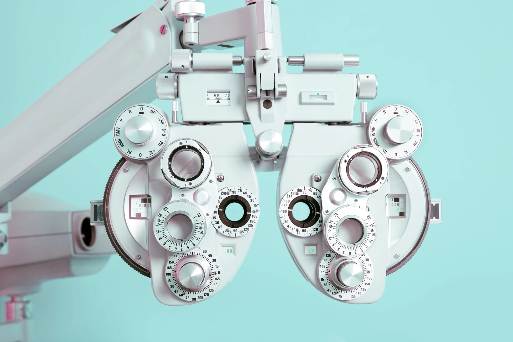 a phoroptor eye exam device