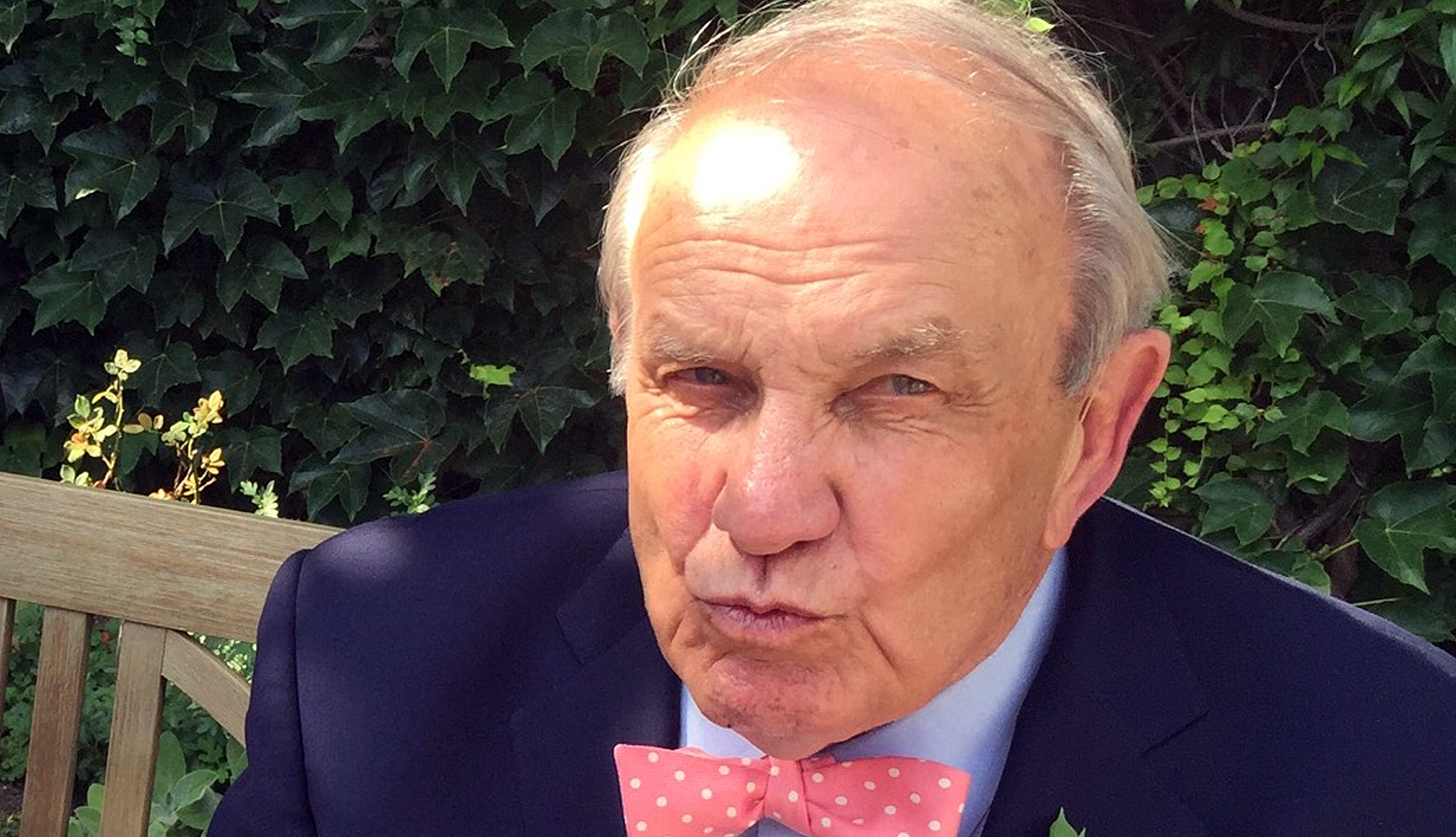 James Brennan en la boda de su nieta