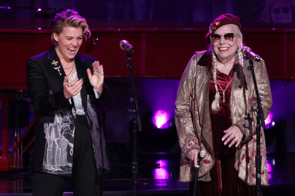 Brandi Carlile and Joni Mitchell onstage at the Gershwin Prize concert honoring Elton John and Bernie Taupin