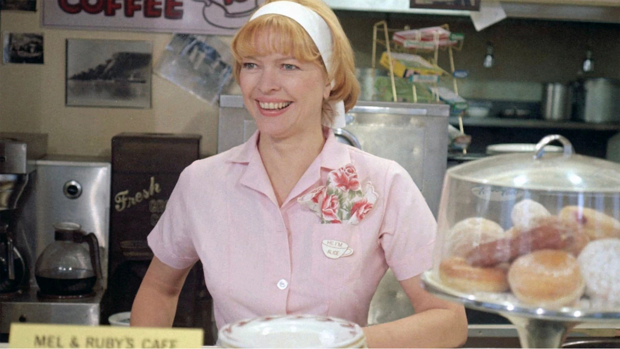 ellen burstyn in a scene from alice doesn't live here anymore