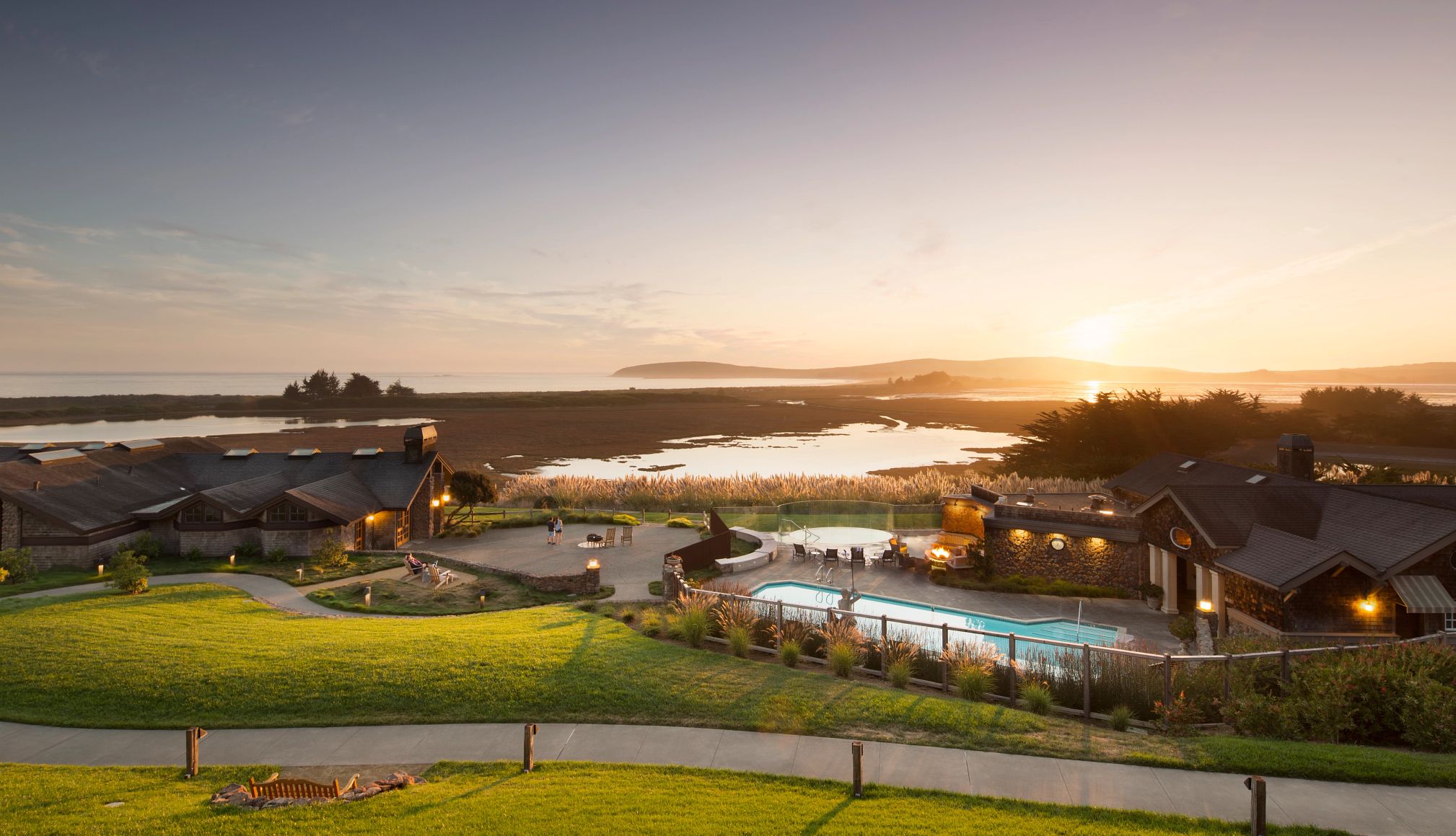vista aérea del Lodge en Bodega Bay