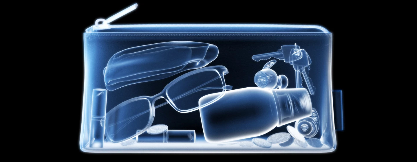 photo_of_xray_whats_inside_a_purse