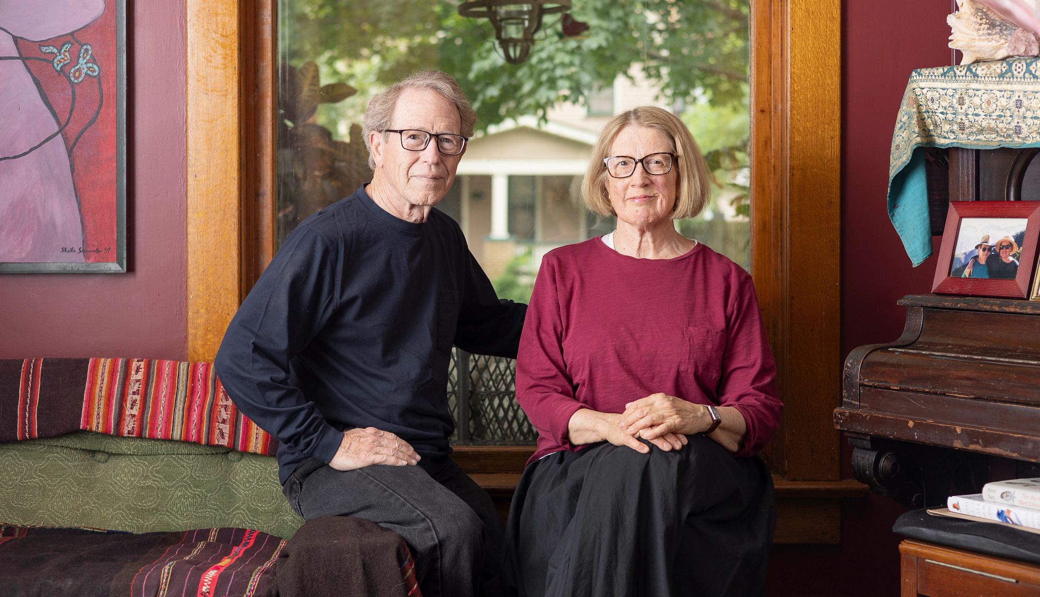 Planificación de cuidados para parejas no casadas Virginia Barber y Tom Ring en su histórica casa de 132 años en Rock Island, Illinois.