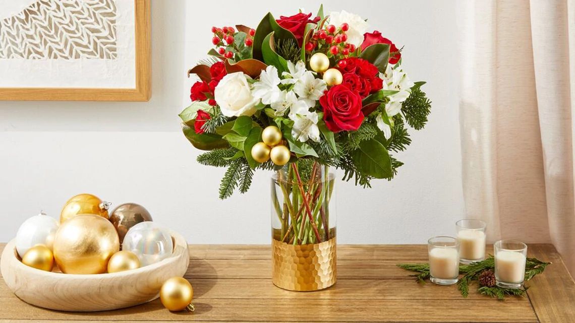 Flowers bouquet in a vase.