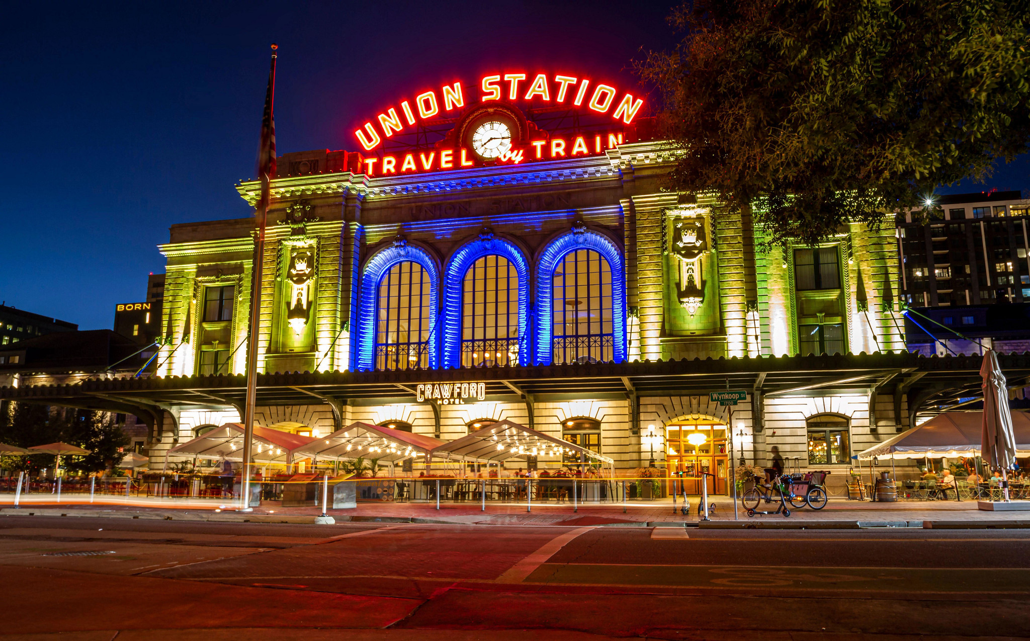 the exterior of Union Station in Denver at night