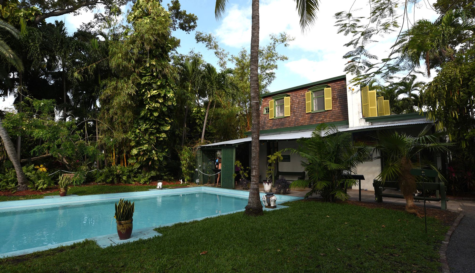 Spanish Colonial-style house on a lush tropical estate Spanish Colonial-style house on a lush tropical estate