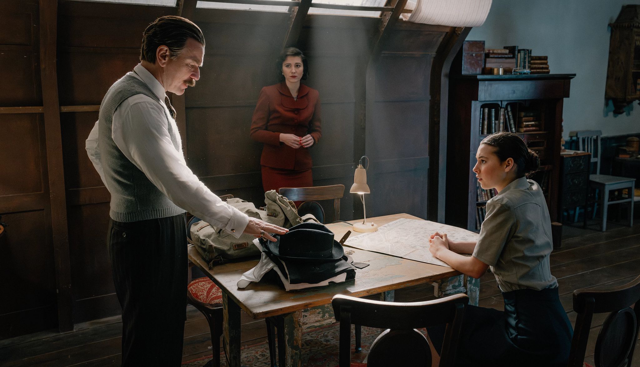 Ewan McGregor, Mary Elizabeth Winstead and Beau Gadsdon in "A Gentleman in Moscow" Ewan McGregor, Mary Elizabeth Winstead and Beau Gadsdon in a still from A Gentleman in Moscow