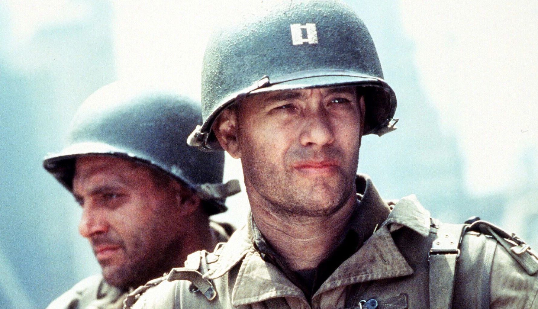 Tom Sizemore and Tom Hanks wearing military gear in the film Saving Private Ryan