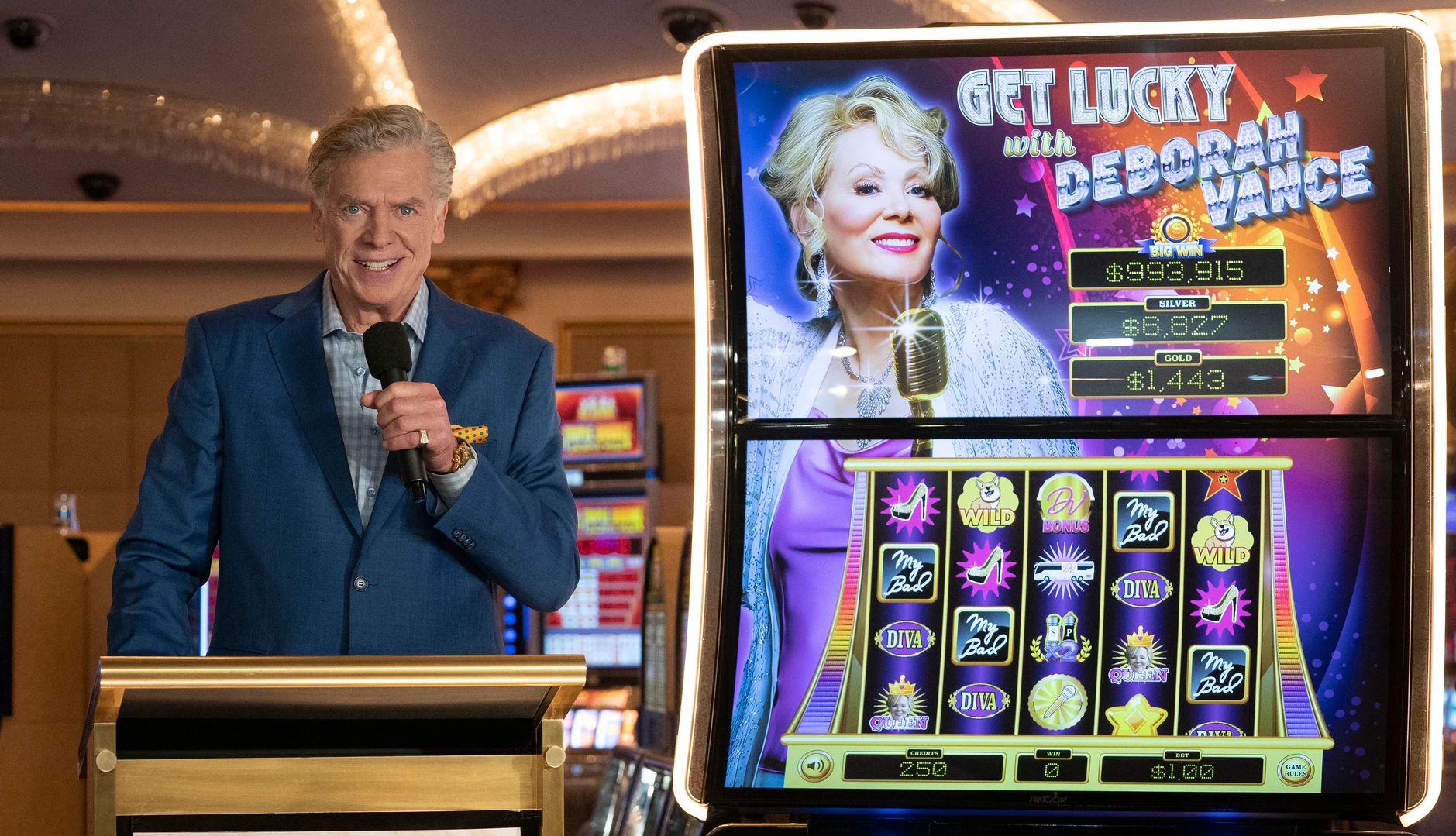 Christopher McDonald interpreta a Marty Ghilain en Hacks Christopher McDonald interpreta a Marty Ghilain en Hacks