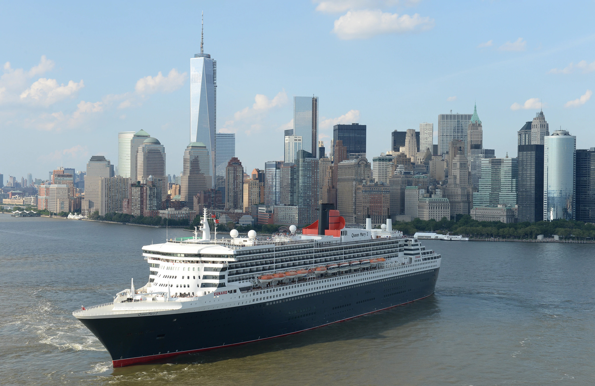 aerial view of The Queen Mary 2