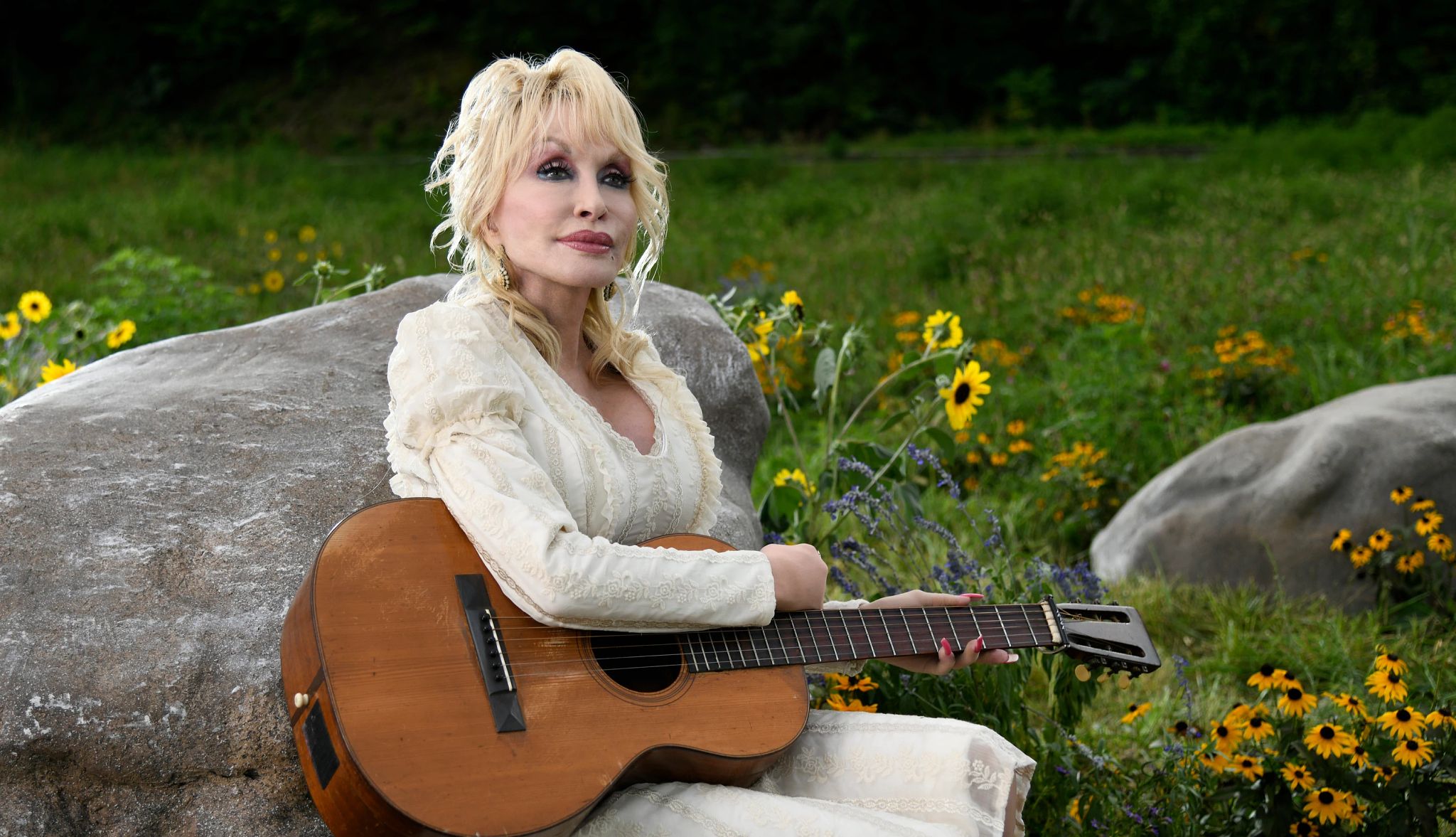 Carl Dean, husband of Dolly Parton, dies dolly parton