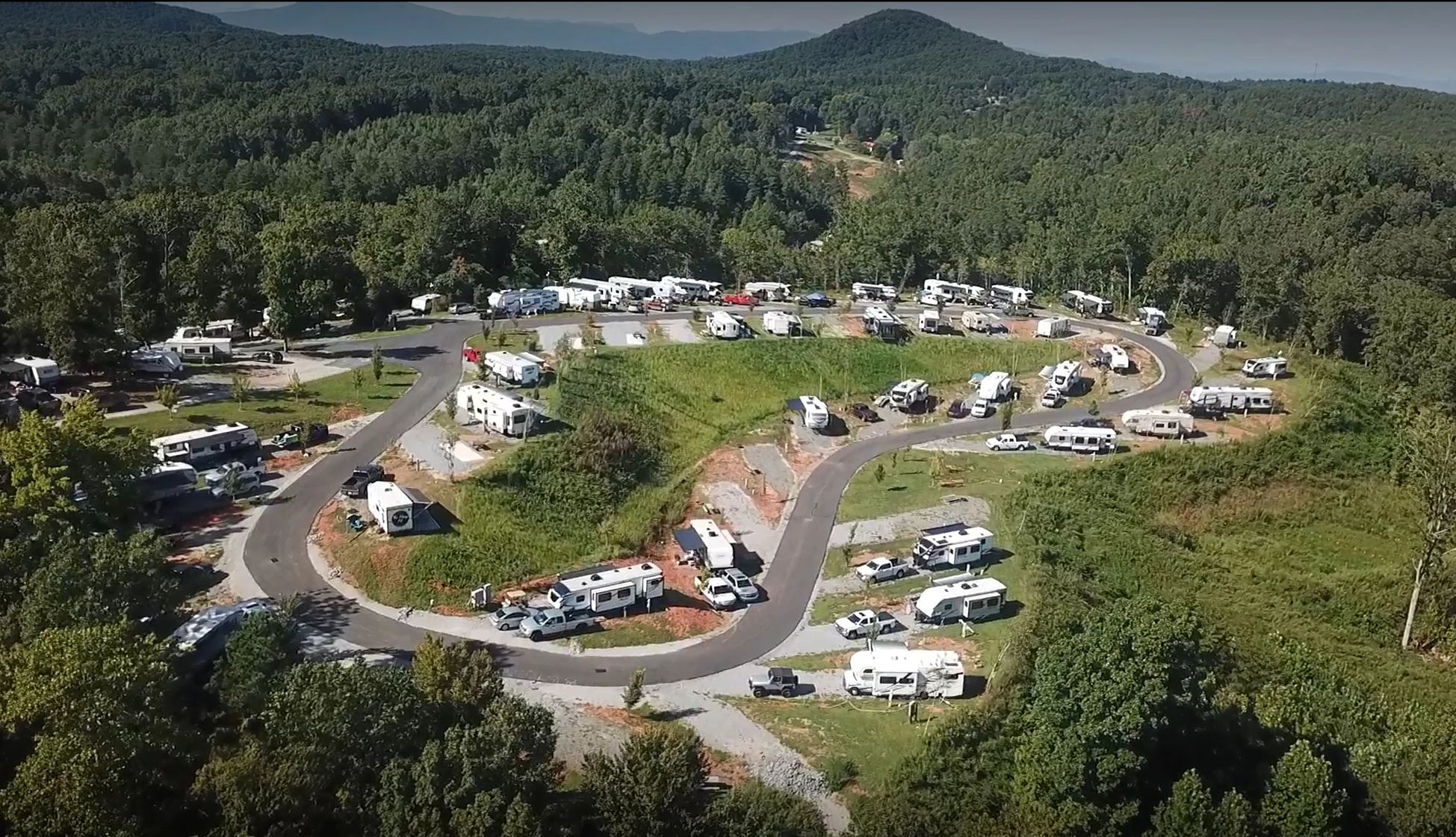 Vista aérea de un campamento