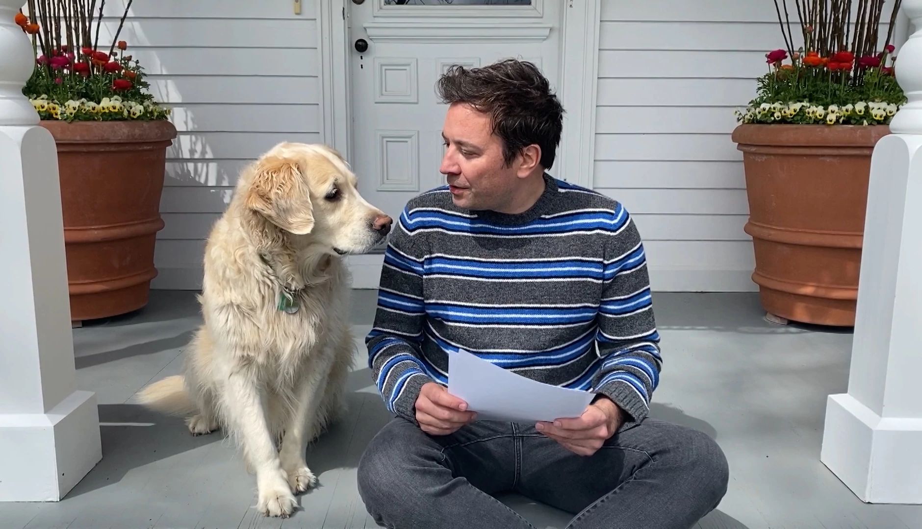 Jimmy Fallon Mourns the Loss of His Dog jimmy fallon posing with his dog