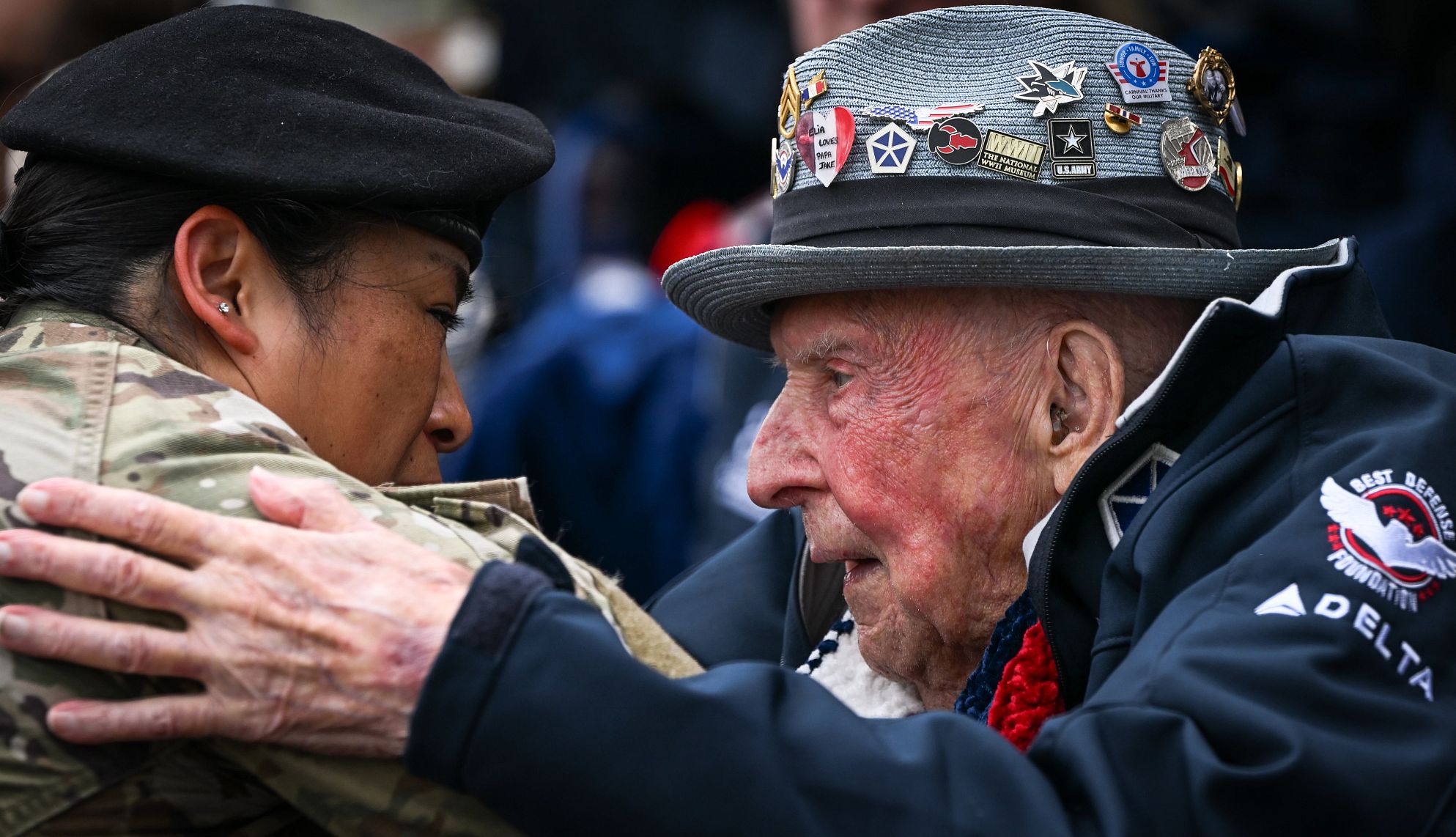 ‘Papa Jake’ Larson, D-Day Veteran and TikTok Star, Dies at 102 World War II veteran "Papa Jake" Larsen