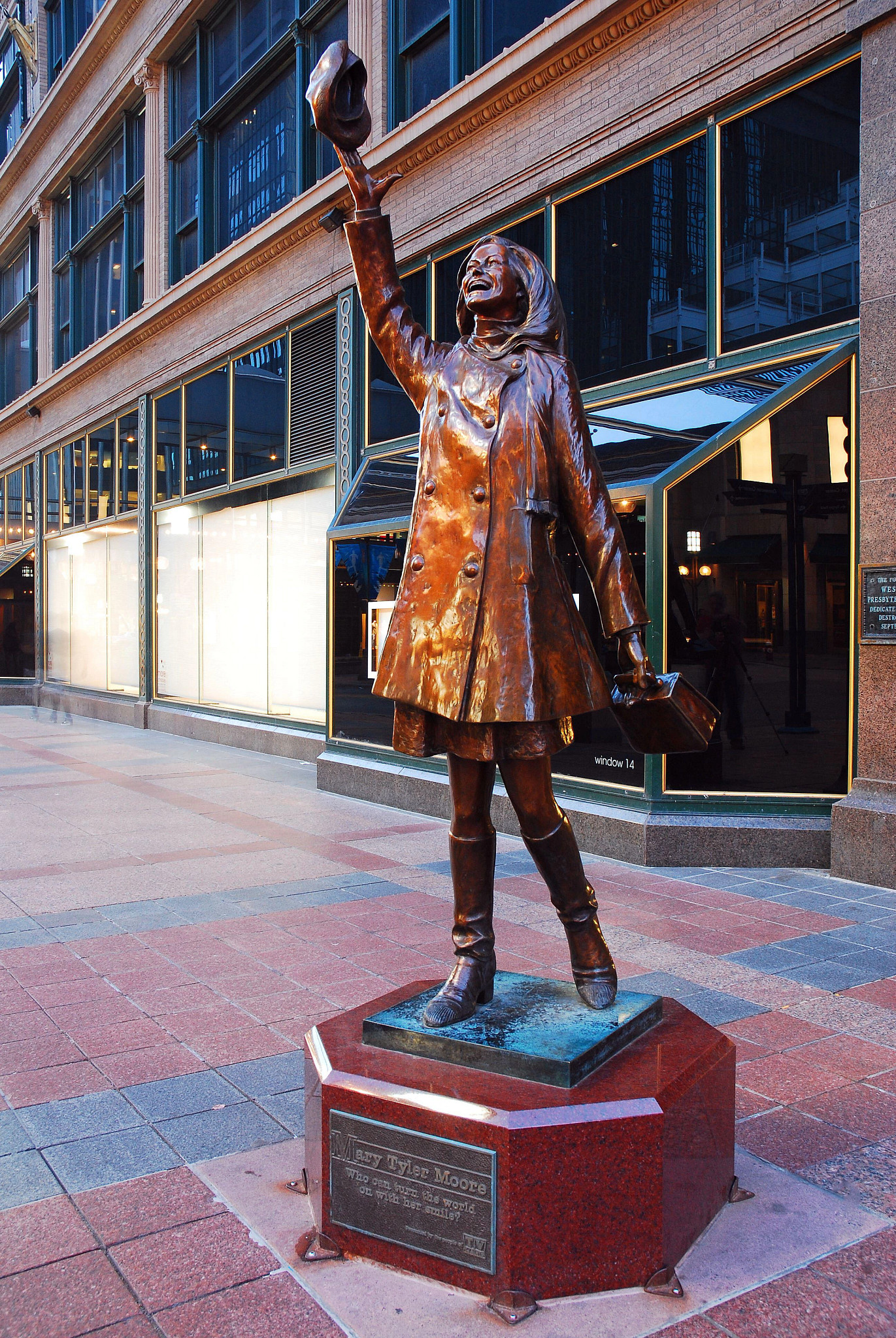 statue of Mary Richards