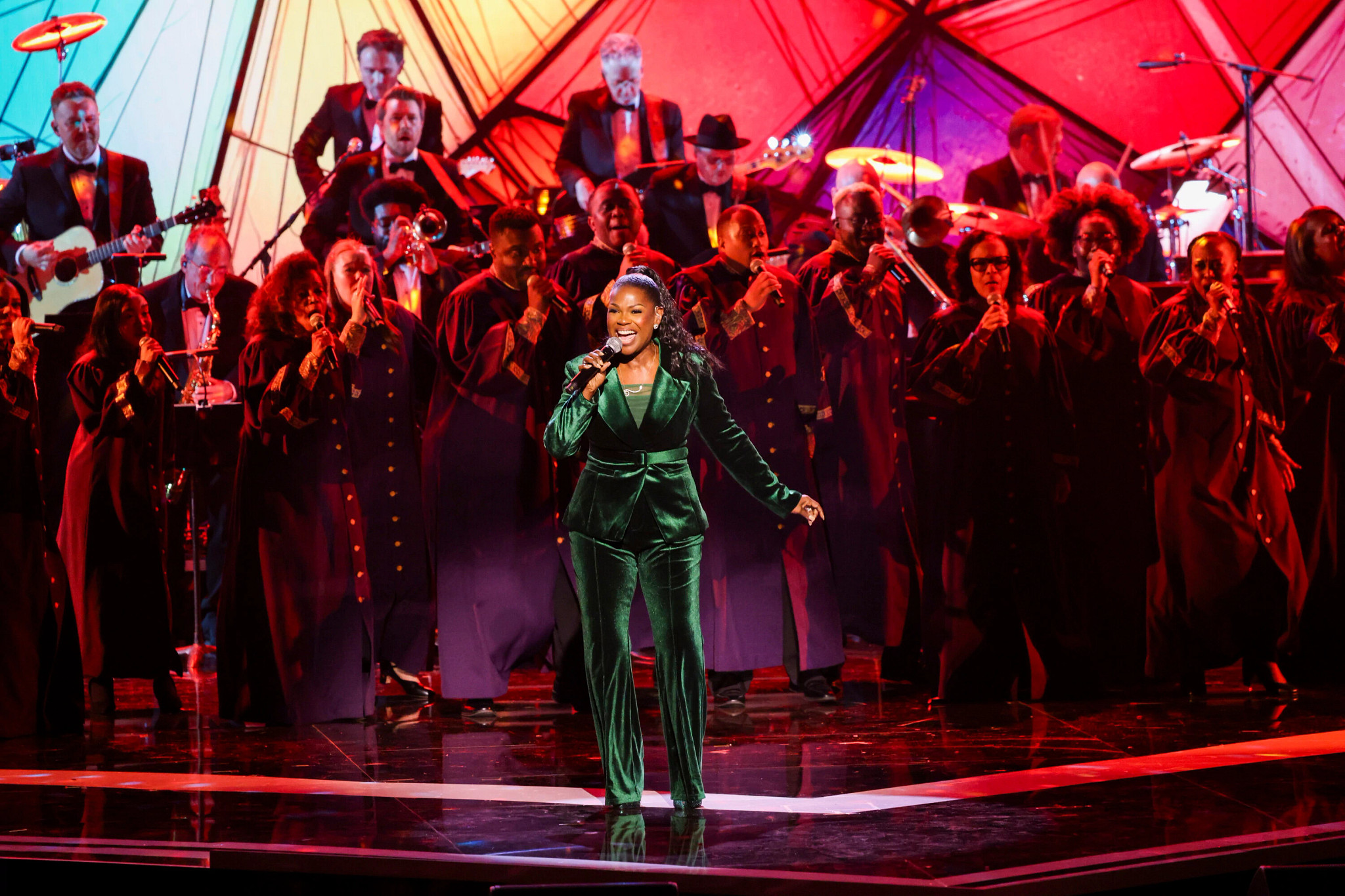 debbie winans performing onstage at the 2025 kennedy center honors
