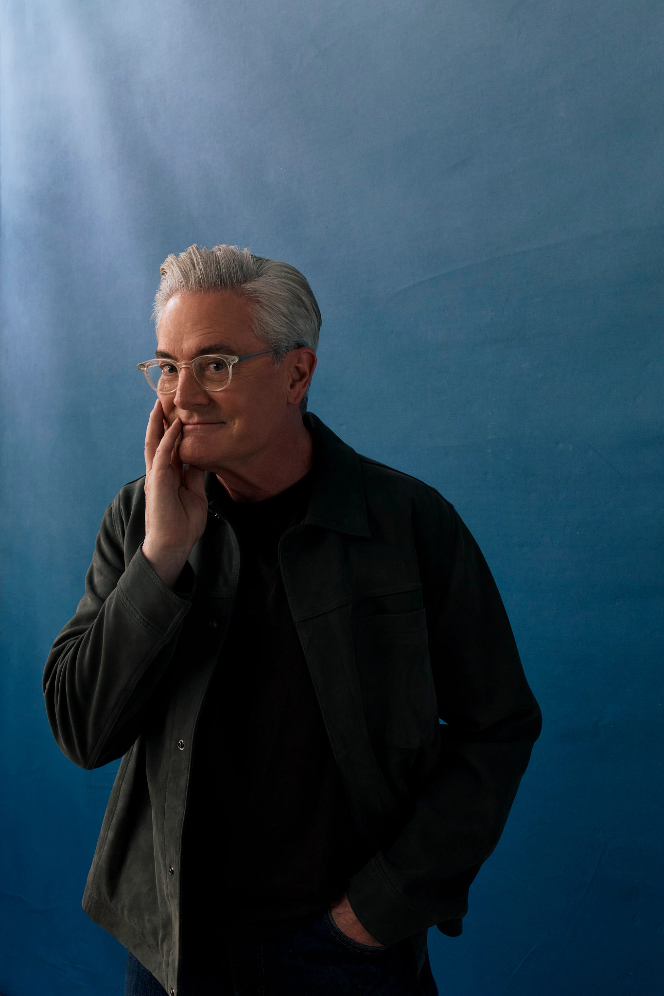 Kyle MacLachlan posing for a portrait.