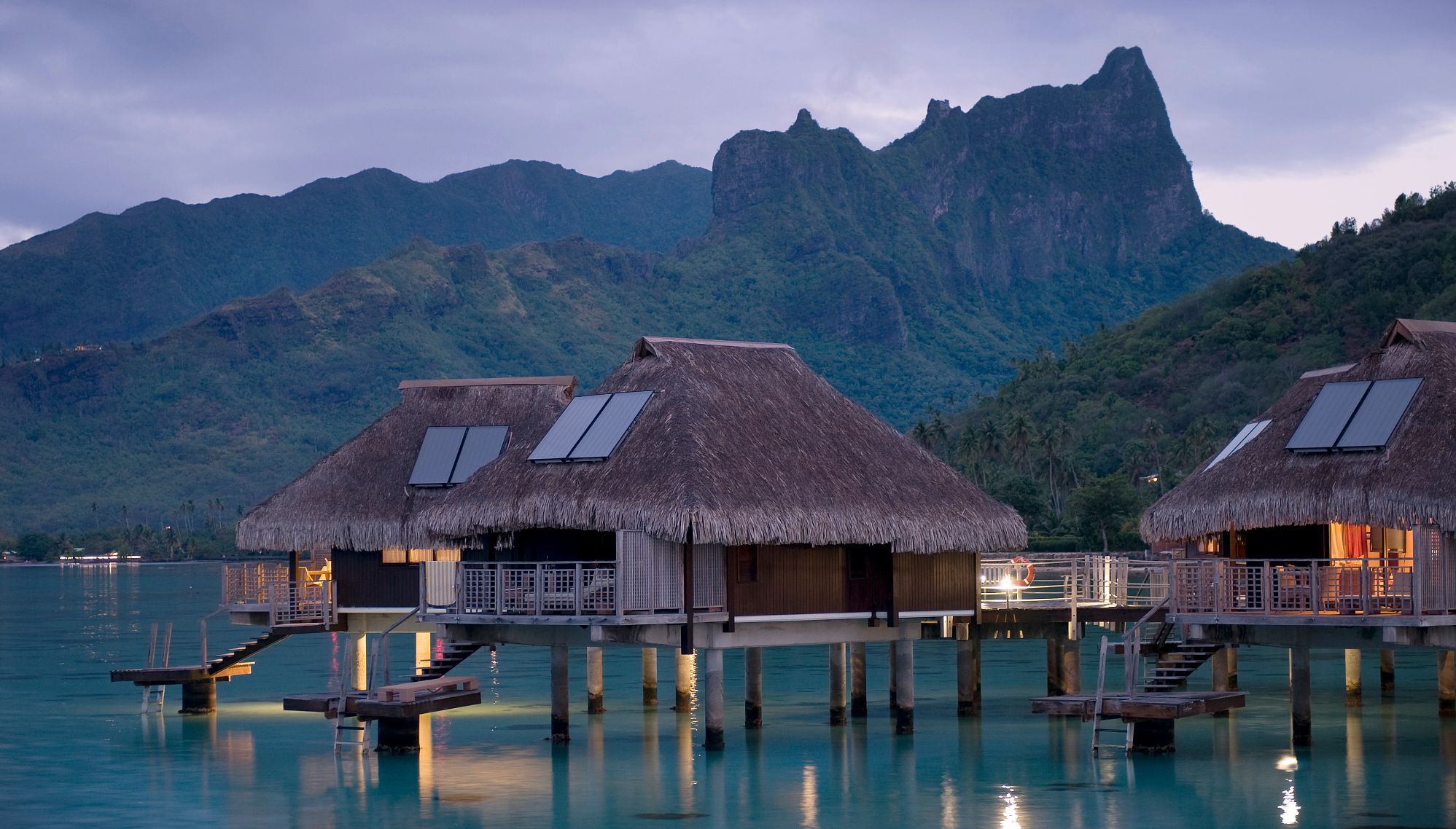 overwater bungalows in French Polynesia