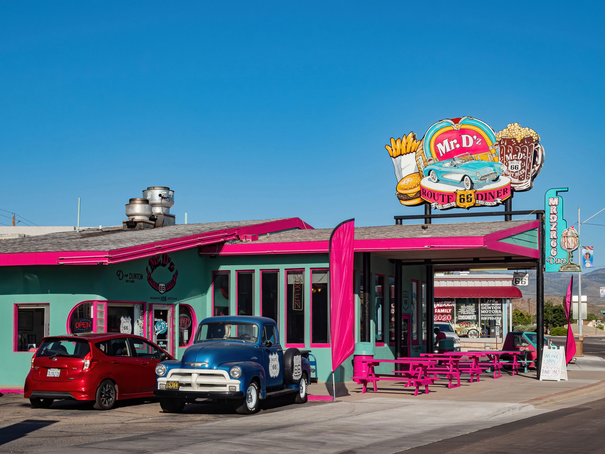 the exterior of Mr. D’z Route 66 Diner in Kingman, Arizona