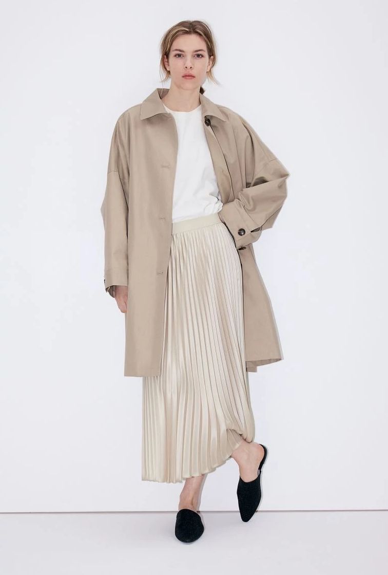 H&M Women Pleated Skirt in Light Beige