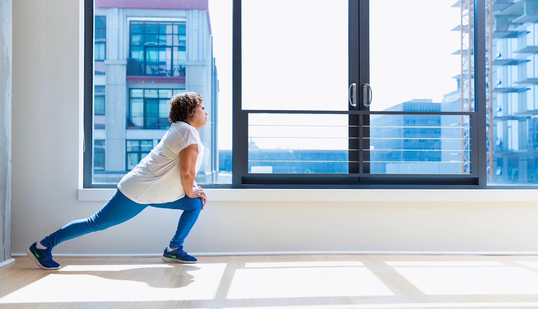 Smart Guide to Biycling woman stretching her legs