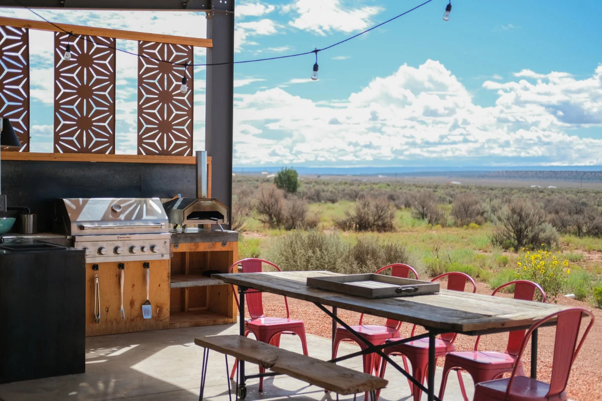 an outdoor kitchen