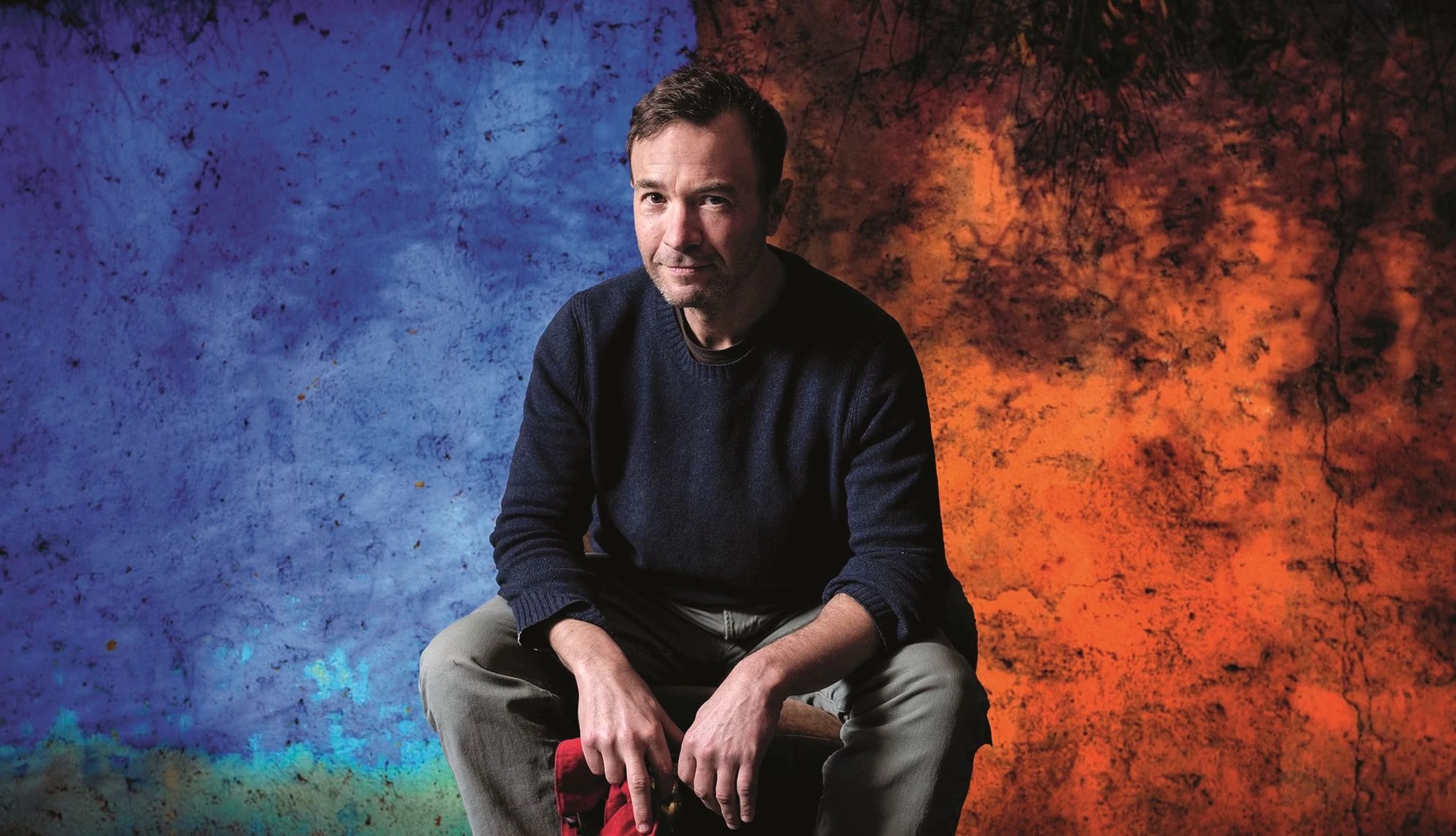 A Chat With the Author of ‘Tonight in Jungleland’ peter ames carlin posing for a portrait