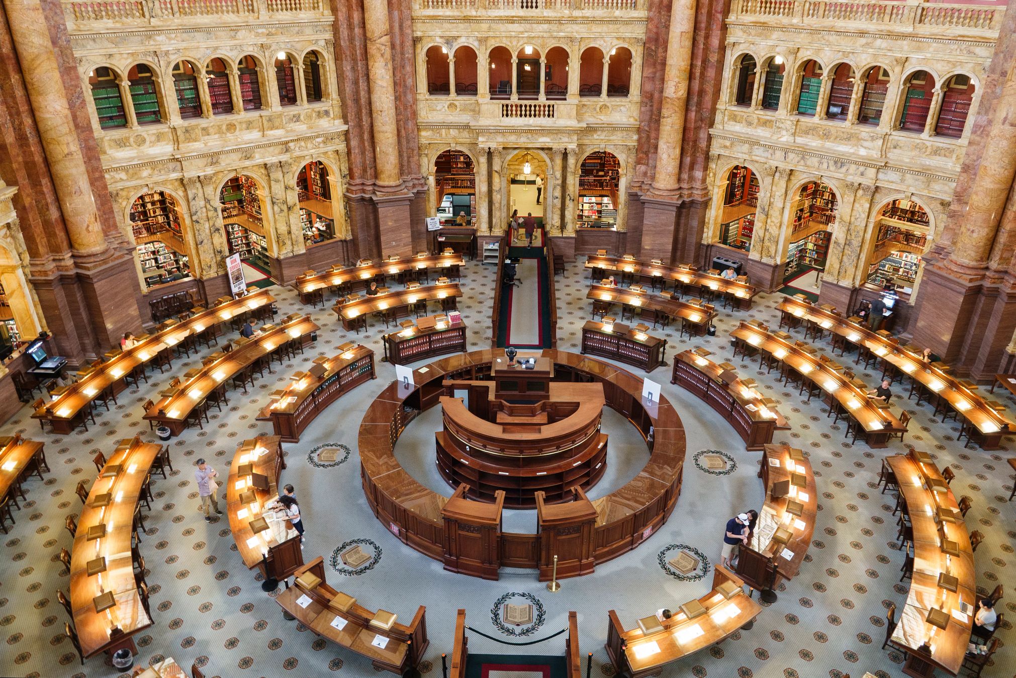 Inside 6 of the World’s Most Beautiful Libraries