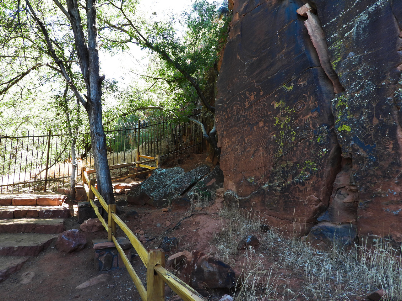Crane Petroglyph Heritage Site
