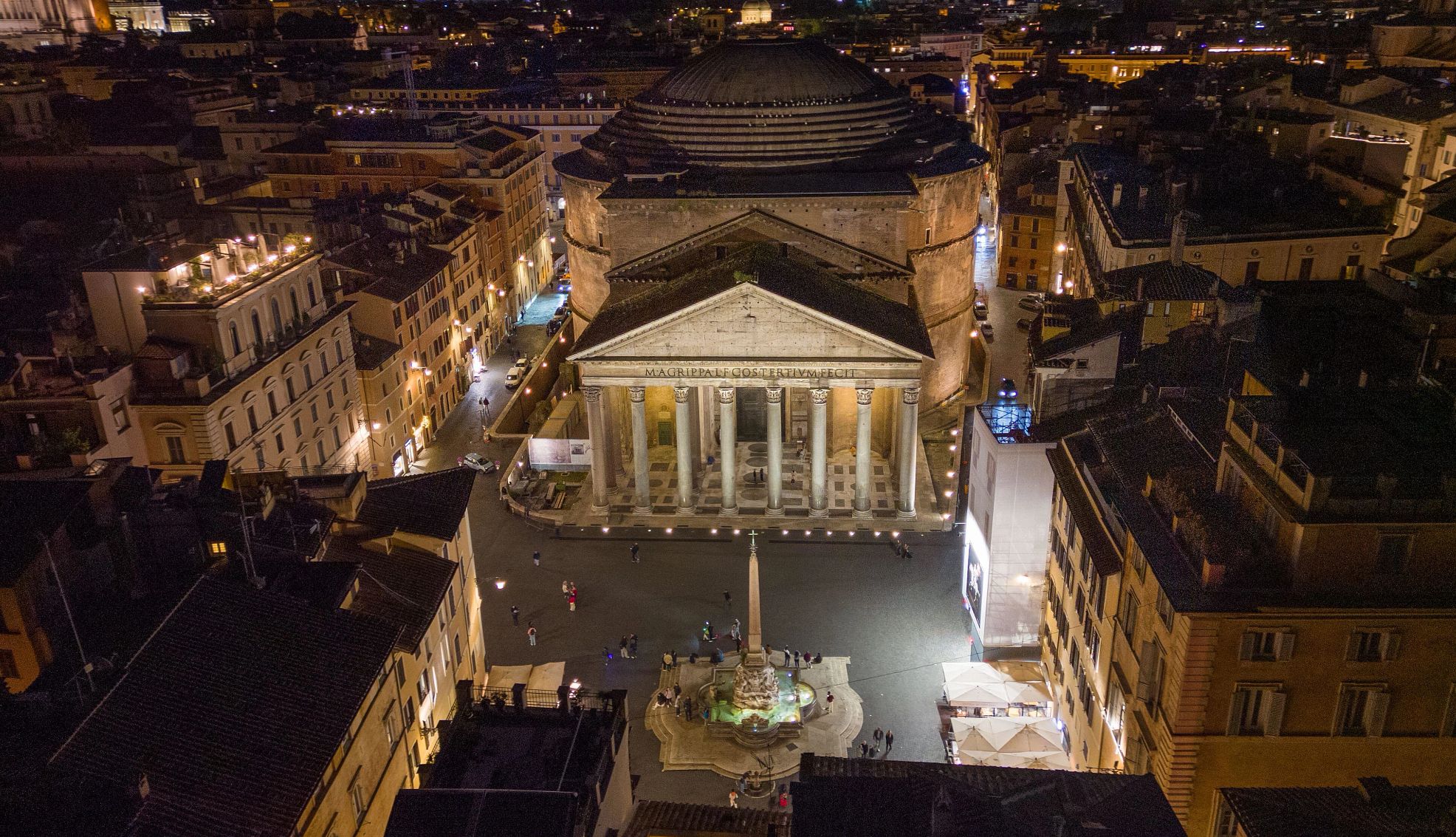 Rome has a planetarium and observatory Nighttime view of Piazza della Rotonda