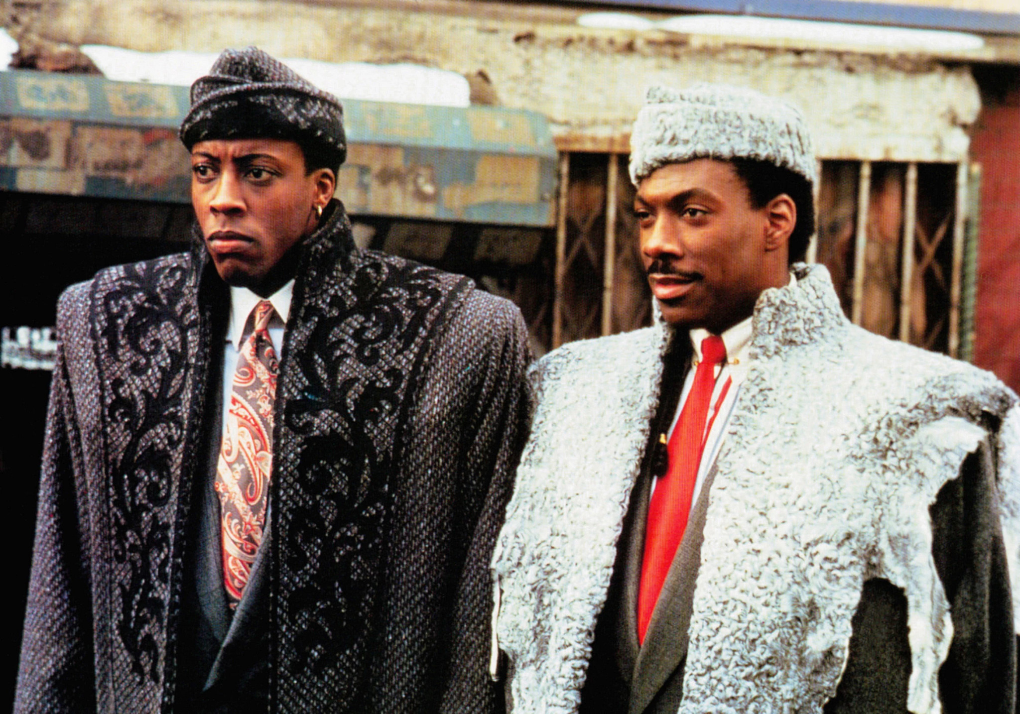 arsenio hall and eddie murphy in a scene from coming to america