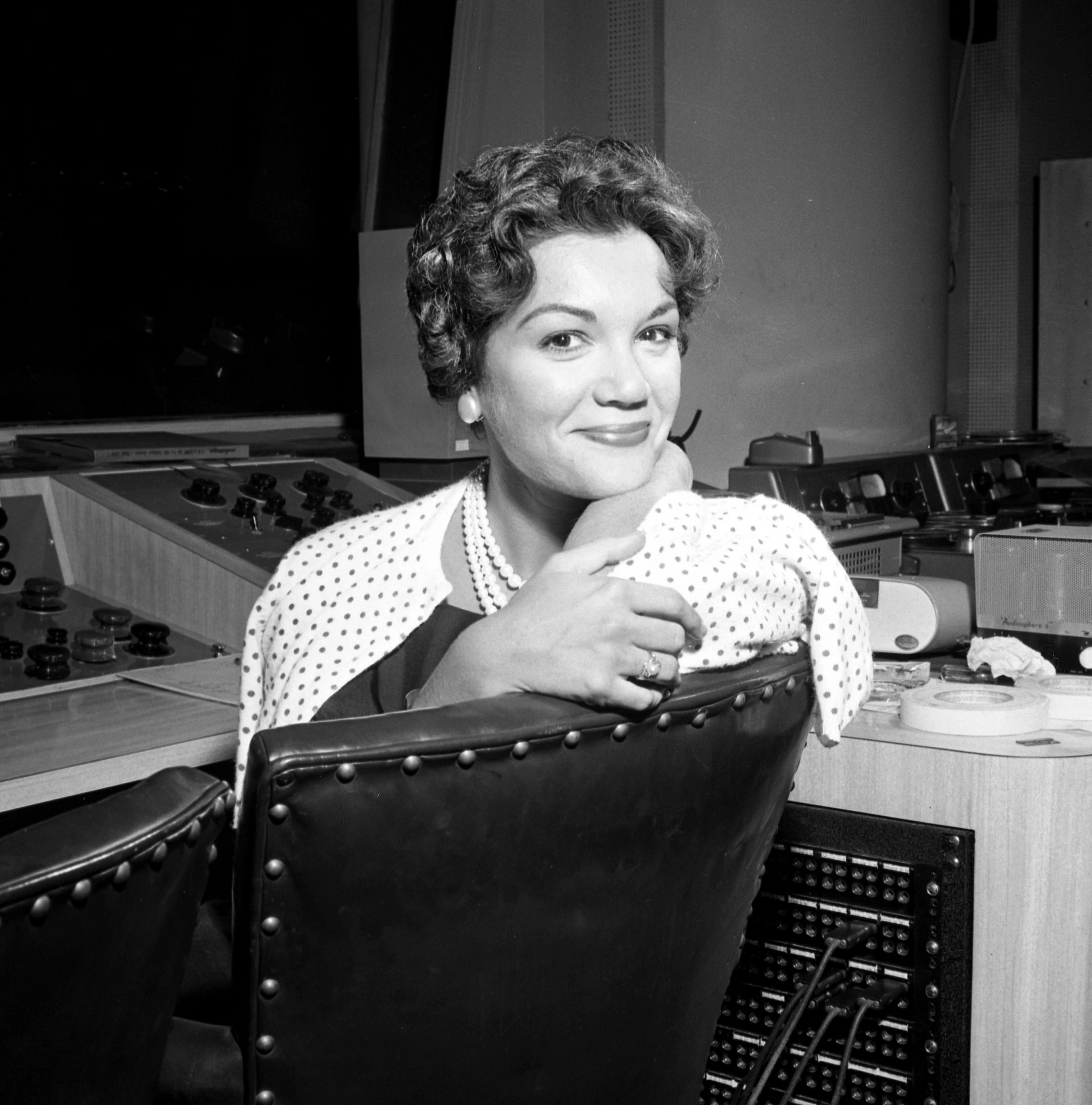 Iconic Pop Singer Connie Francis Dies