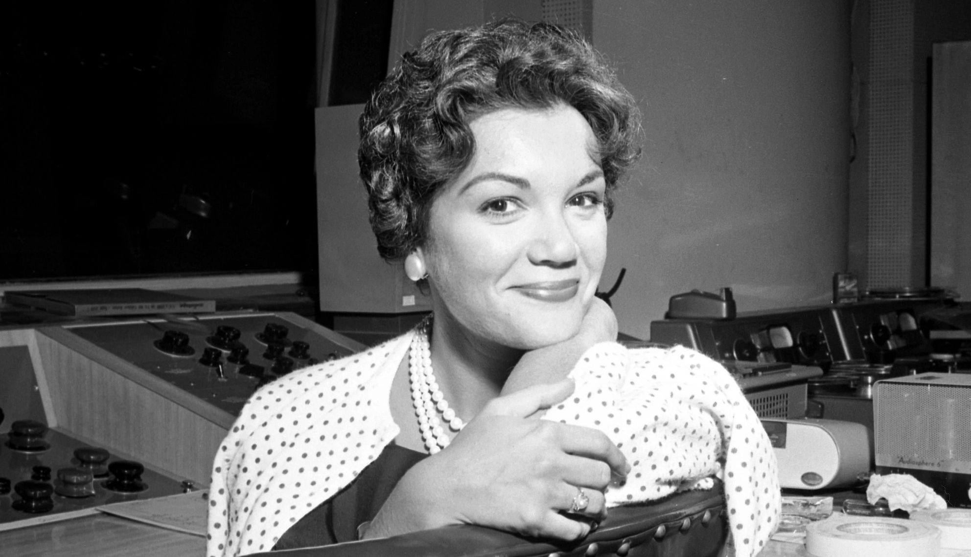 Iconic Pop Singer Connie Francis Dies