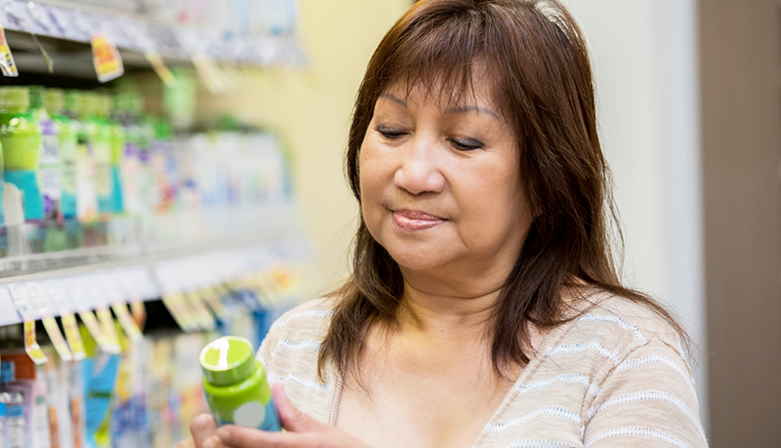 Risks From Common Pain Relivers for Those 50 and Over