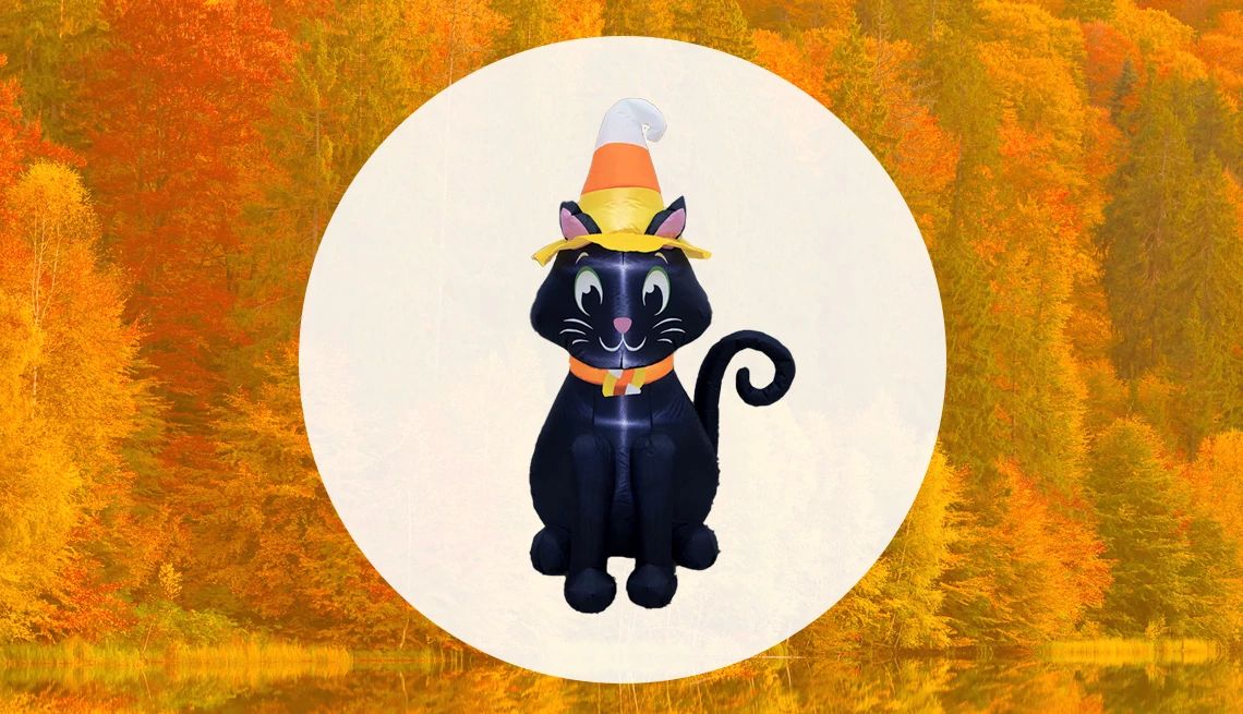 fall aldi finds Halloween Inflatable Lawn Decorations