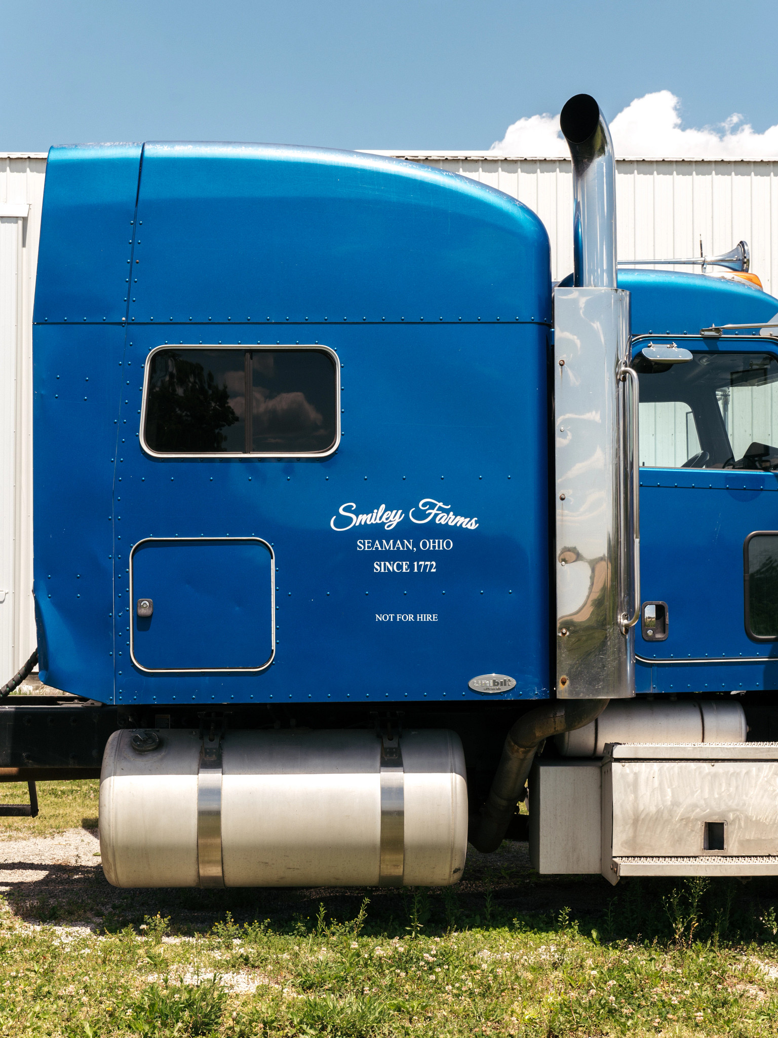 a tractor trailer truck