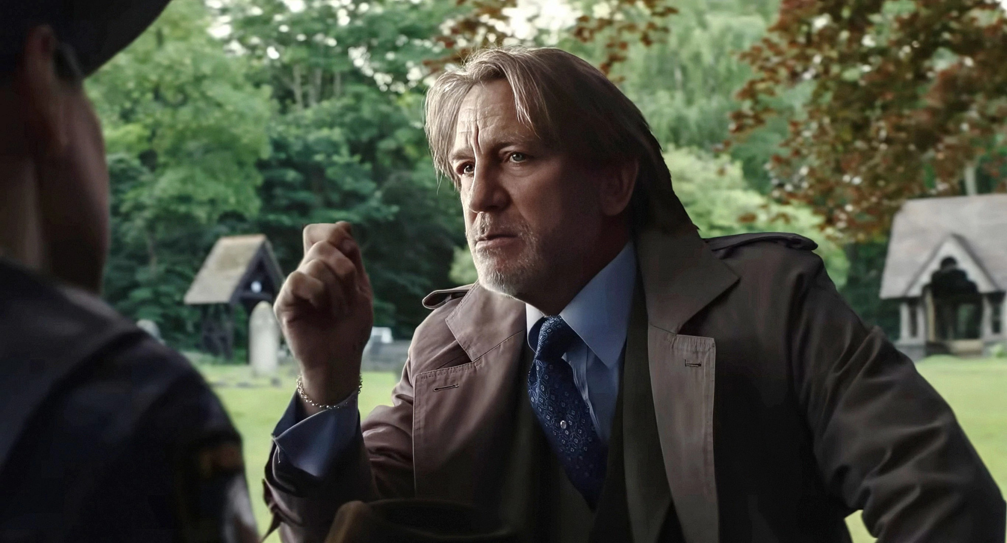 daniel craig in a scene from wake up dead man a knives out mystery