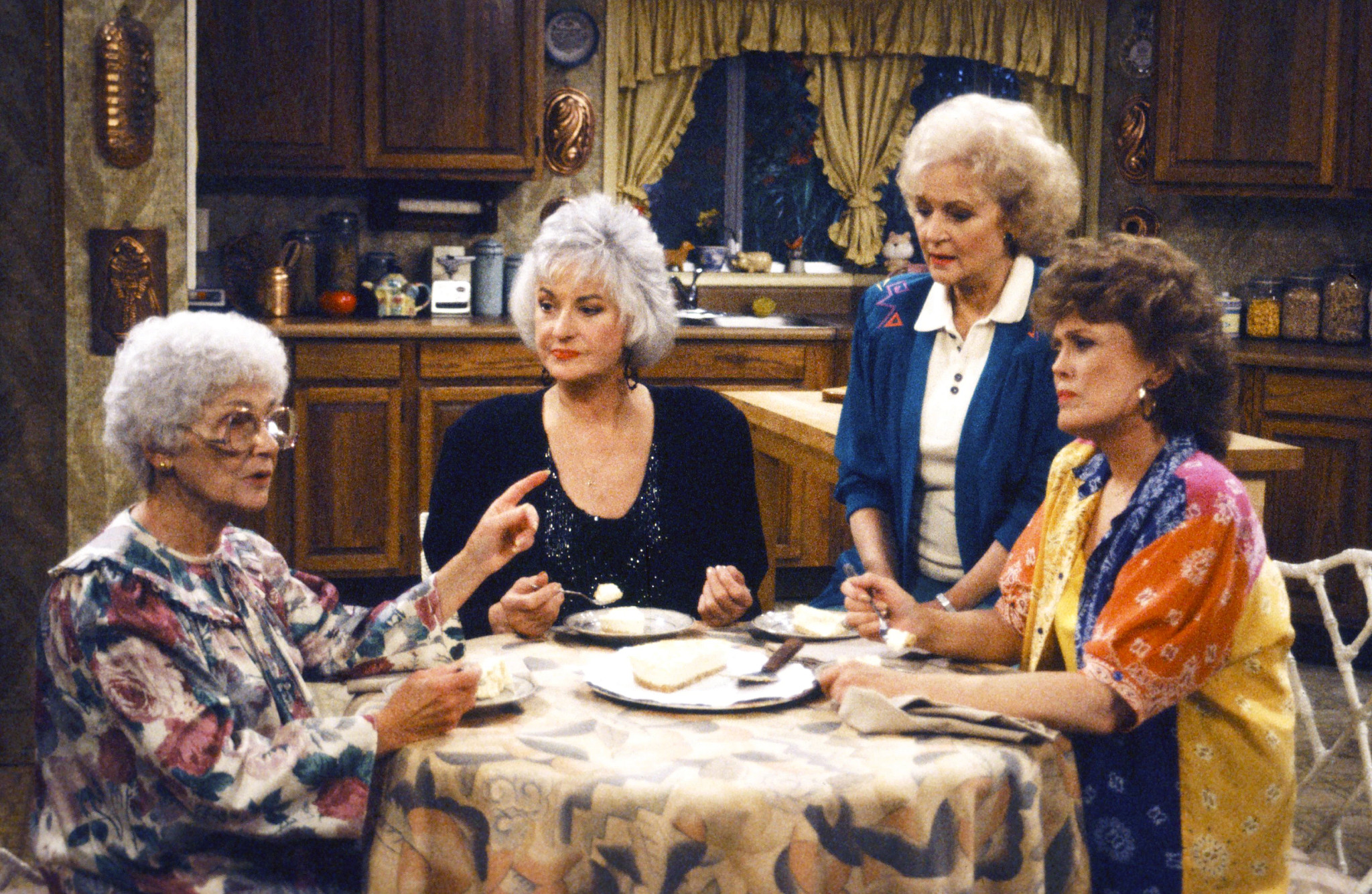 a scene from an episode of the golden girls