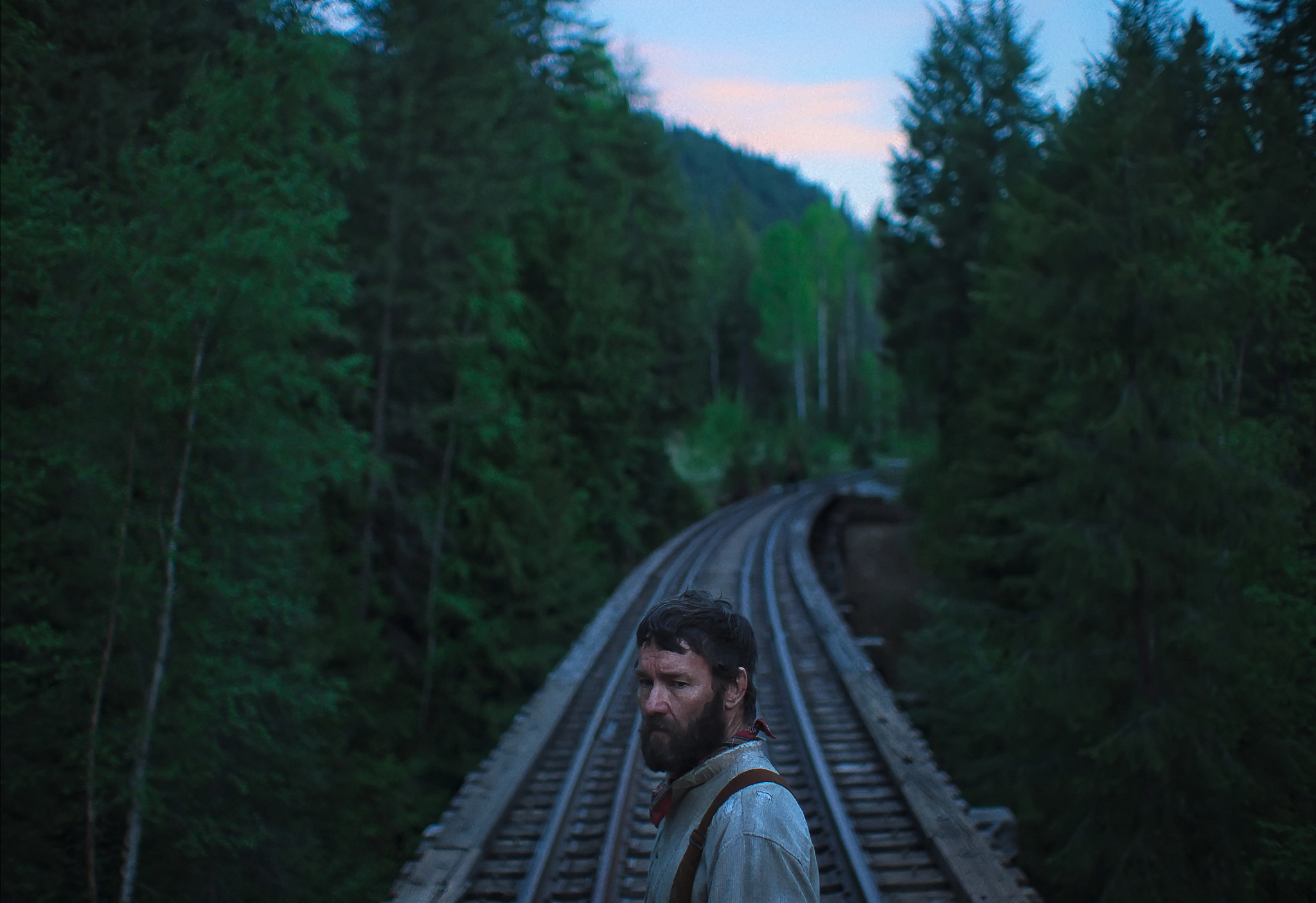 joel edgerton in a scene from train dreams