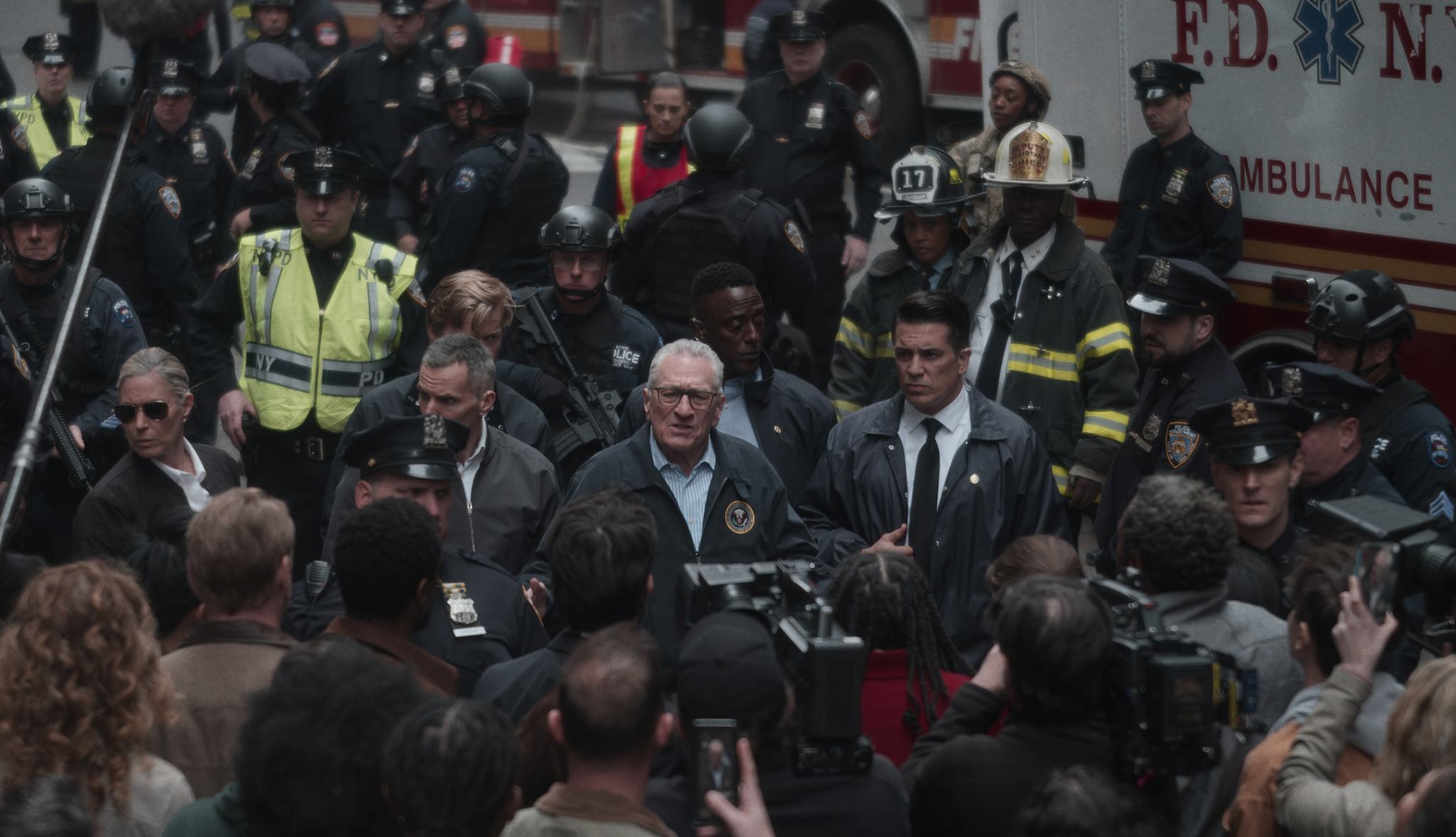 zero day robert de niro in a crowd of police officers