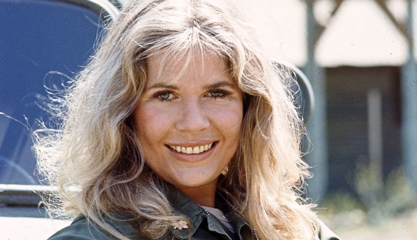 ‘M*A*S*H’ Star Loretta Swit Dies at 87 Loretta Swit, smiling for a close-up portrait in her MASH costume