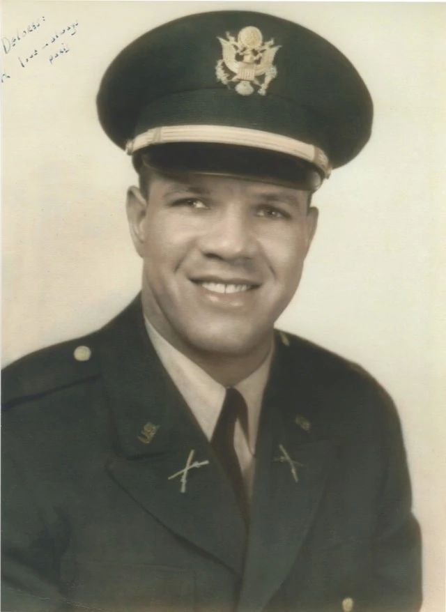 Medal of Honor Recipient Paris Davis young paris davis in his military uniform