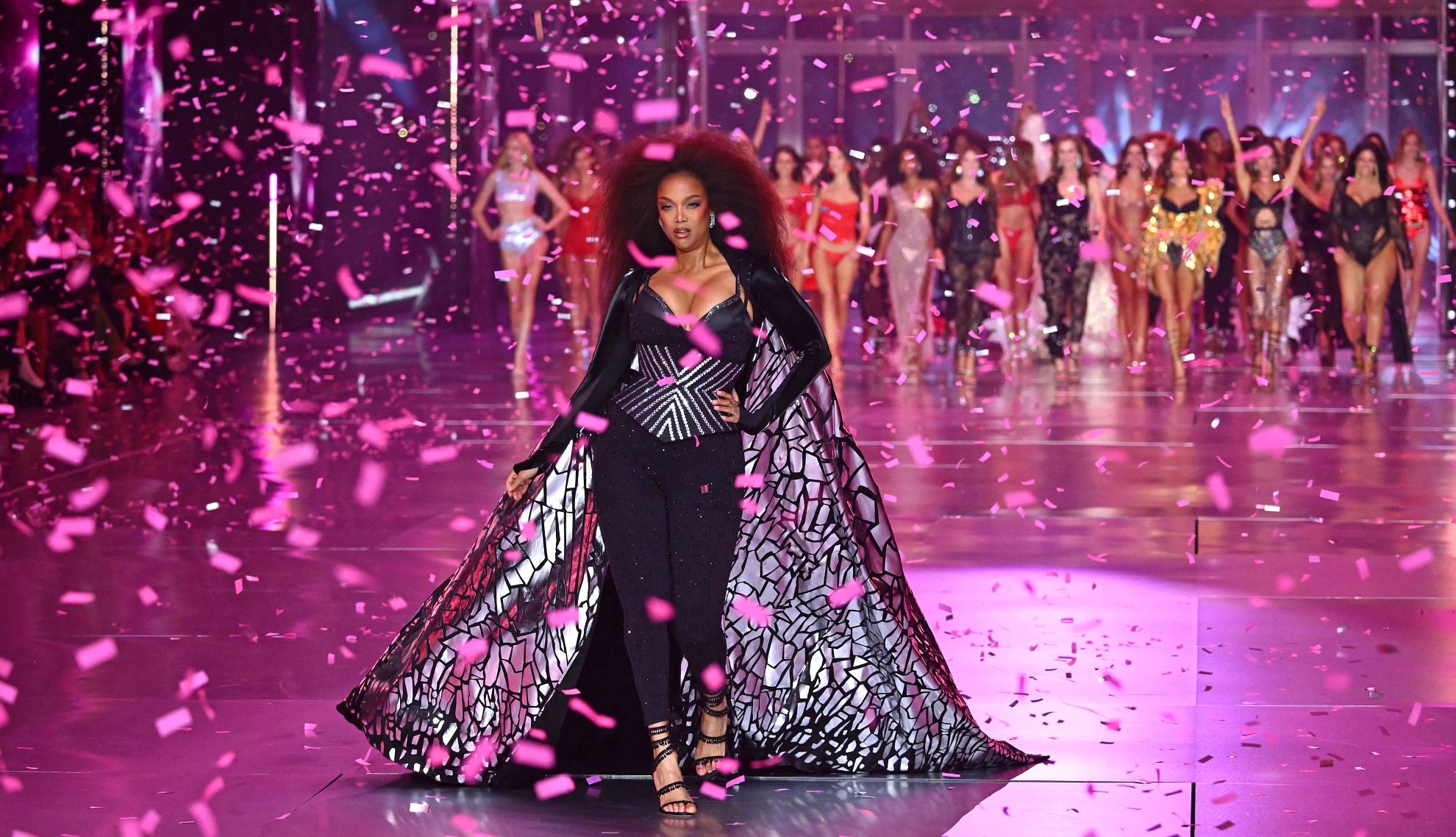 Tyra Banks tyra banks walks the runway