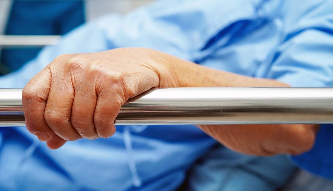 Medical King Recalls 200,000 Adult Bed Assistance Rails