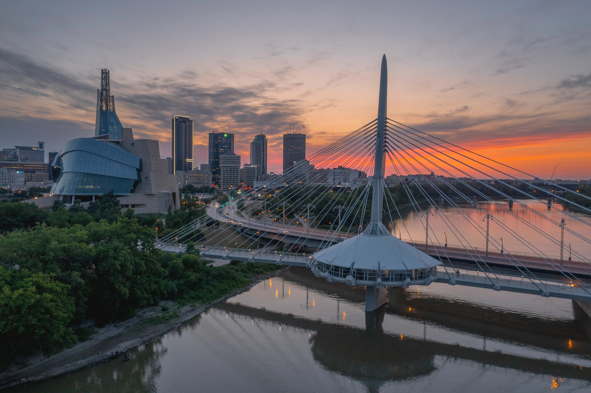 vista aérea de un puente en Winnipeg, Canadá