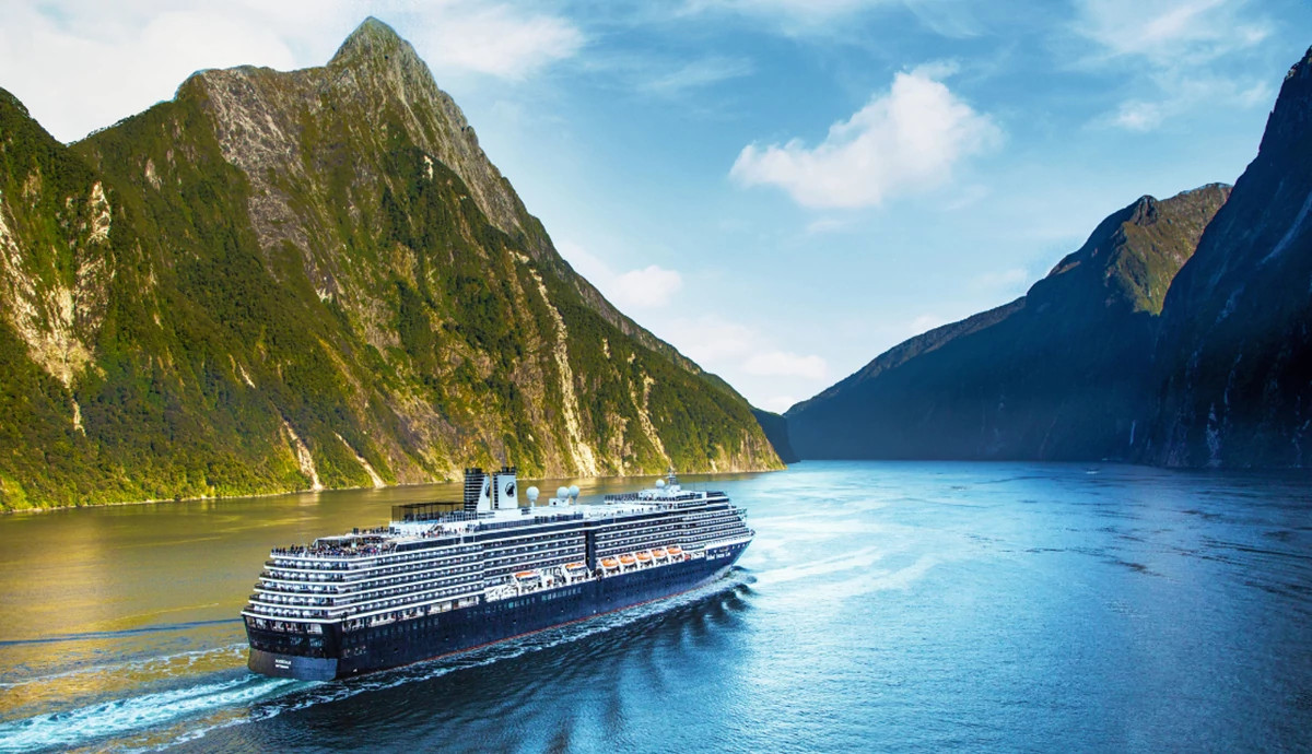Cruise ship sailing