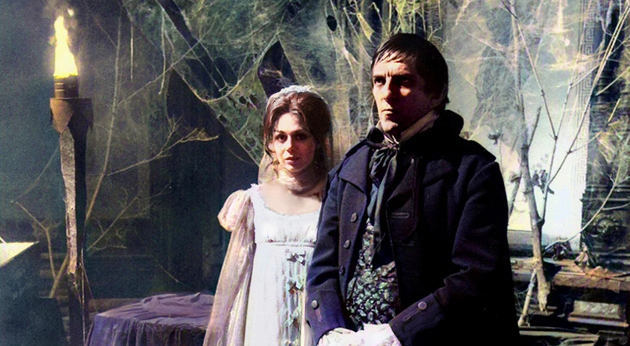 Still shot of 1960s soap opera Dark Shadows featuring Kathryn Leigh Scott